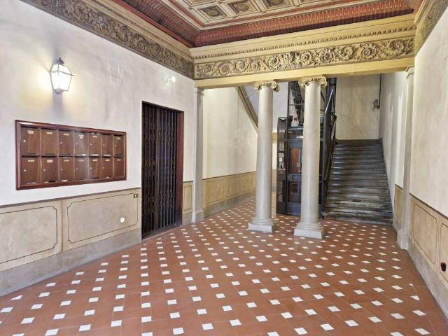 Appartamento in vendita a Firenze FI