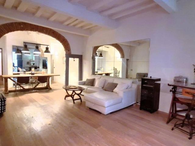 Appartamento in vendita a Firenze FI