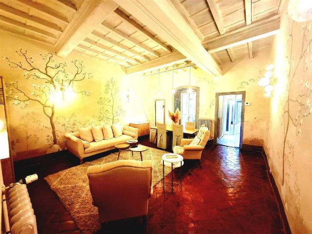 Appartamento in vendita a Firenze FI