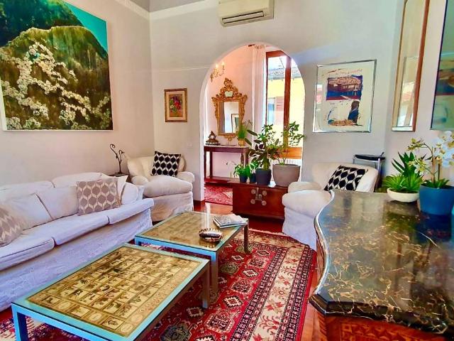 Appartamento in vendita a Firenze FI
