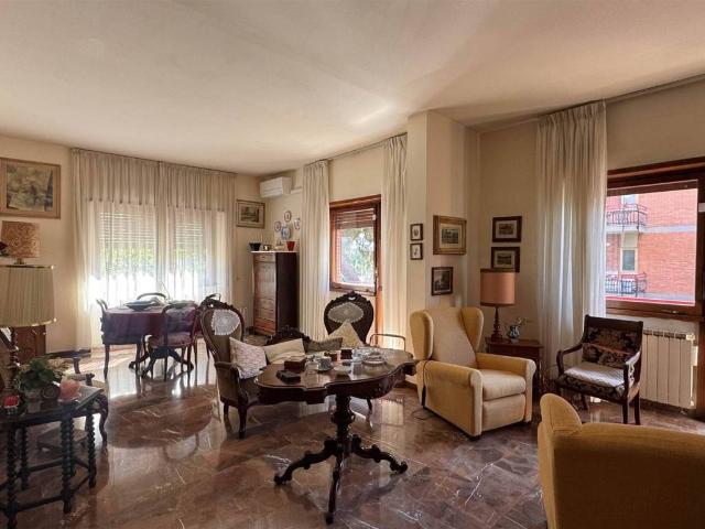 Appartamento in vendita a Firenze FI