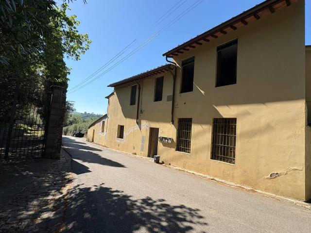 Appartamento in vendita a Firenze FI