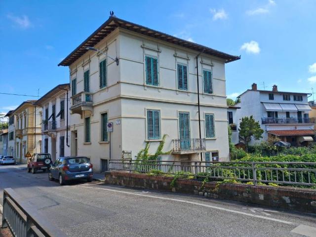 Appartamento in vendita a Firenze FI