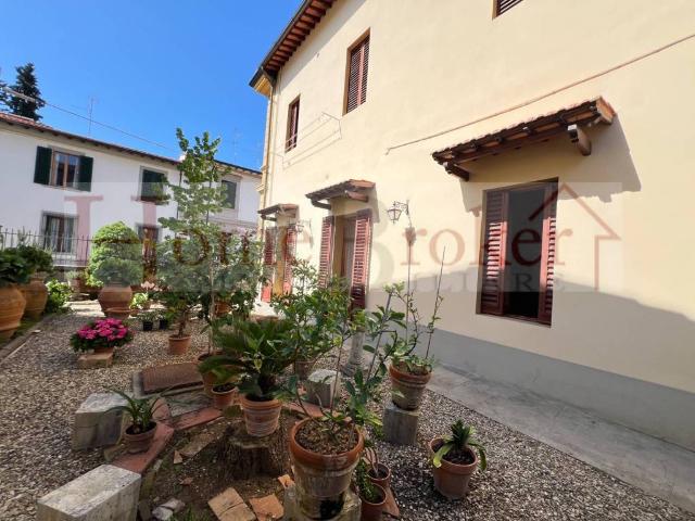 Appartamento in vendita a Firenze FI