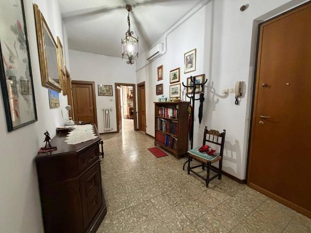 Appartamento in vendita a Firenze FI