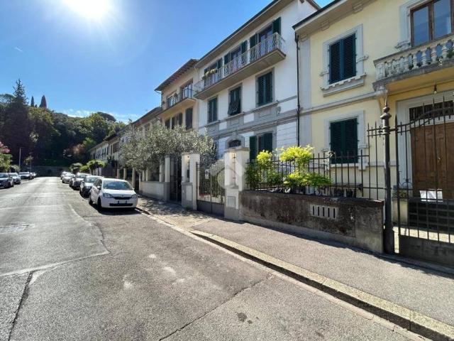 Appartamento in vendita a Firenze FI