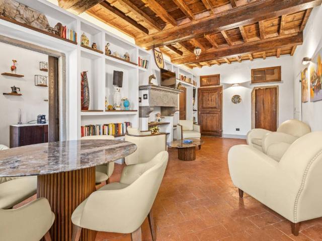 Appartamento in vendita a Firenze FI