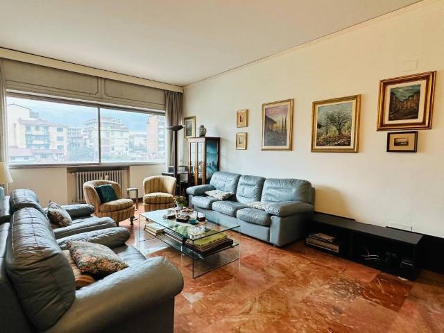 Appartamento in vendita a Firenze FI