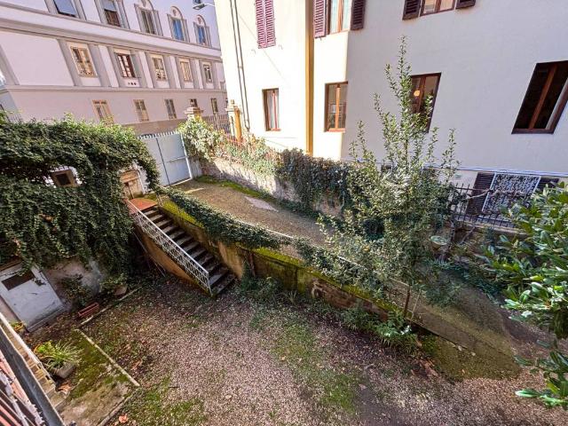 Appartamento in vendita a Firenze FI