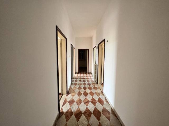 Appartamento in vendita a Firenze FI