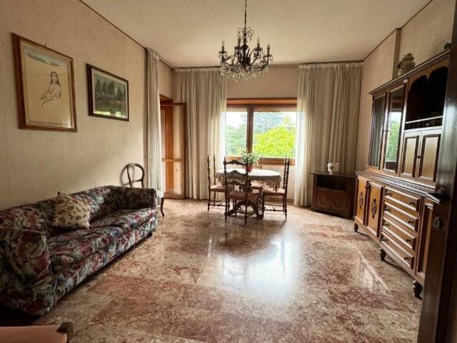 Appartamento in vendita a Firenze FI