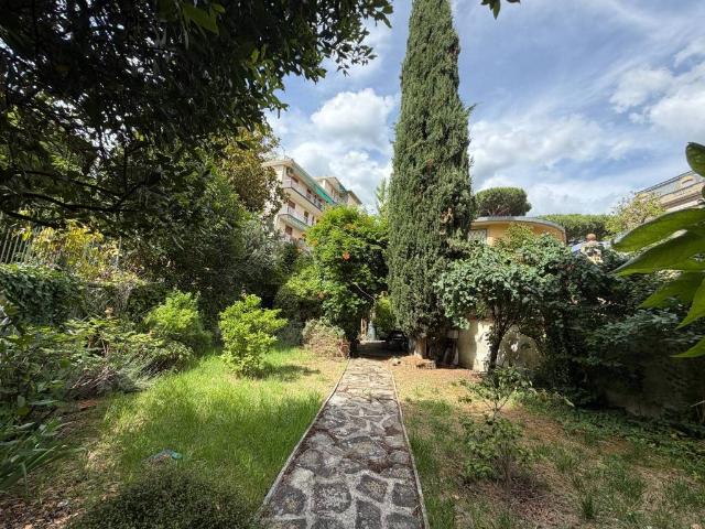 Appartamento in vendita a Firenze FI