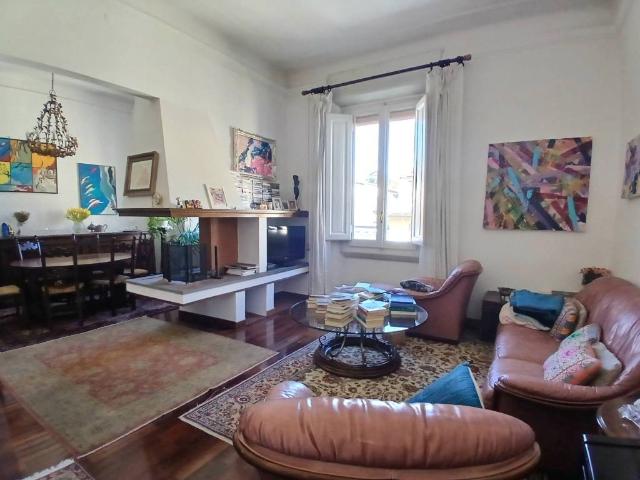 Appartamento in vendita a Firenze FI