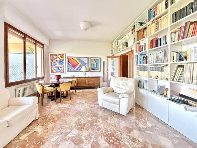 Appartamento in vendita a Firenze FI