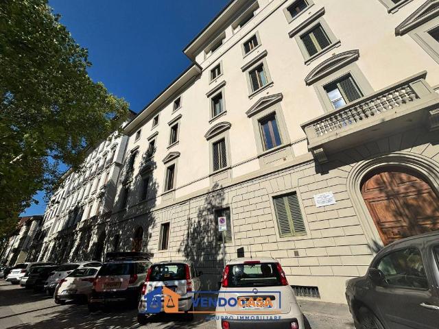 Appartamento in vendita a Firenze FI