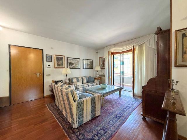 Appartamento in vendita a Firenze FI