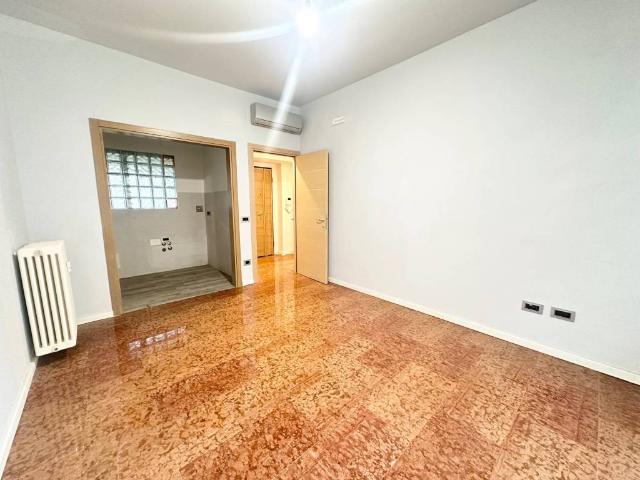 Appartamento in vendita a Firenze FI