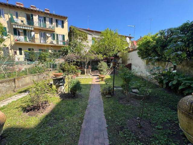 Appartamento in vendita a Firenze FI