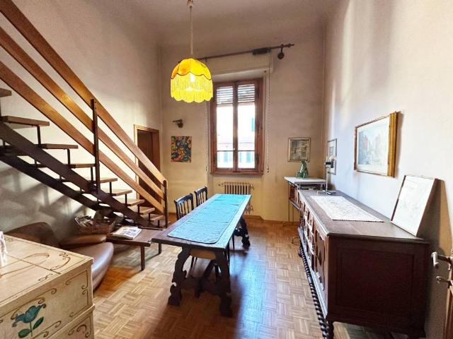 Appartamento in vendita a Firenze FI