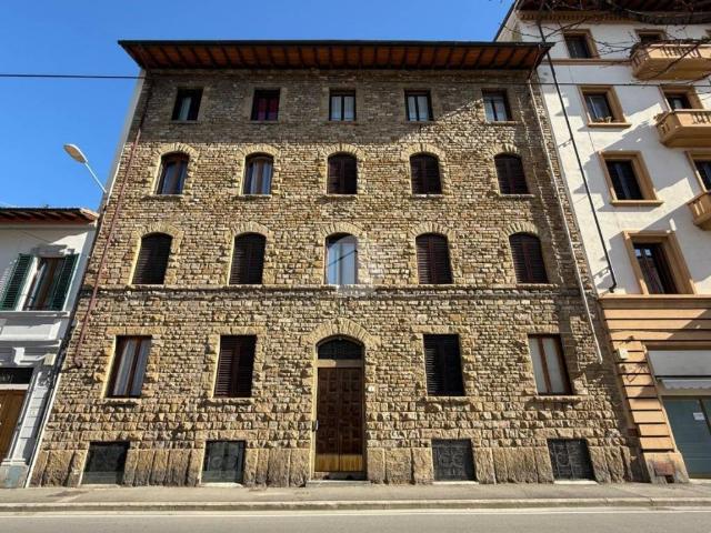 Appartamento in vendita a Firenze FI