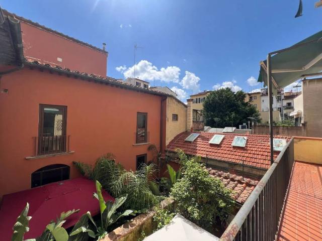 Appartamento in vendita a Firenze FI