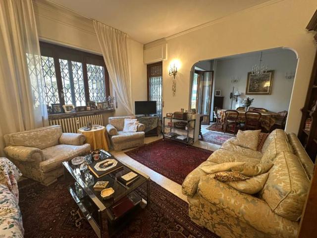 Appartamento in vendita a Firenze FI