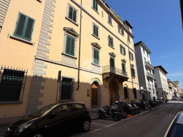 Appartamento in vendita a Firenze FI