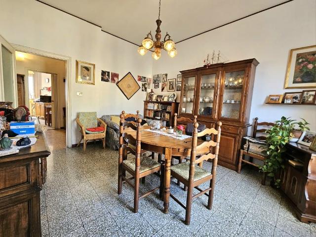 APPARTAMENTO in VENDITA a FIRENZE NOVOLI / FI NOVA / FI NORD di 4 vani