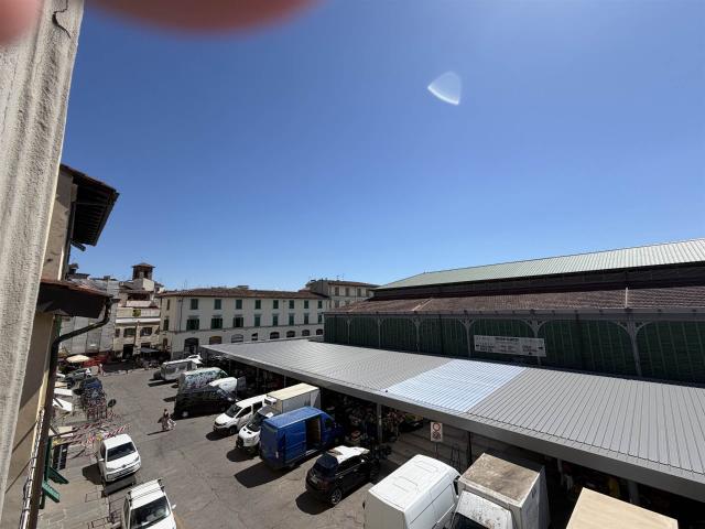 APPARTAMENTO in VENDITA a FIRENZE SANT' AMBROGIO di 5 vani