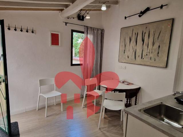 APPARTAMENTO in VENDITA a FIRENZE SANTA CROCE / SANT AMBROGIO di 2 vani