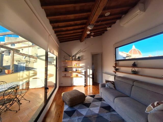APPARTAMENTO in VENDITA a FIRENZE SANTA CROCE / SANT AMBROGIO di 3 vani