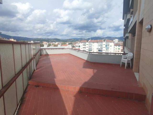 APPARTAMENTO in VENDITA a FIRENZE PORTA A PRATO / SAN IACOPINO / STATUTO / FORTEZZA di 5 vani