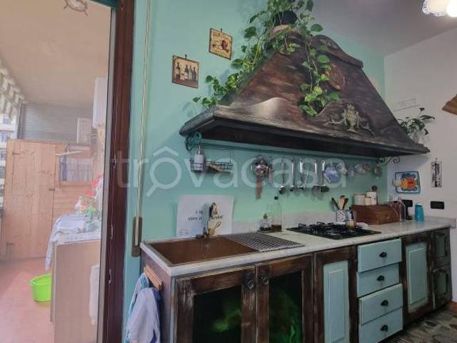 Appartamento in vendita a Firenze via Bisenzio, Novoli