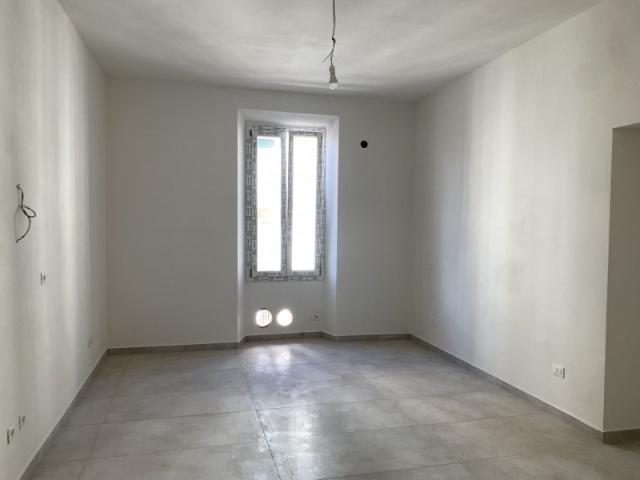 Appartamento in vendita a Firenze via cassia