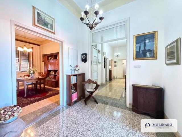 APPARTAMENTO in VENDITA a FIRENZE Via del Pignoncino 7, 50142 Firenze FI di 6 vani