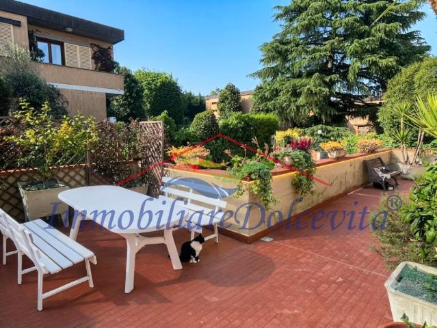Appartamento in vendita a Firenze via del Ponte alle Riffe, Cure