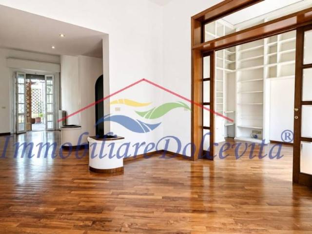 Appartamento in vendita a Firenze via Pietro Maroncelli, 4, Campo di Marte