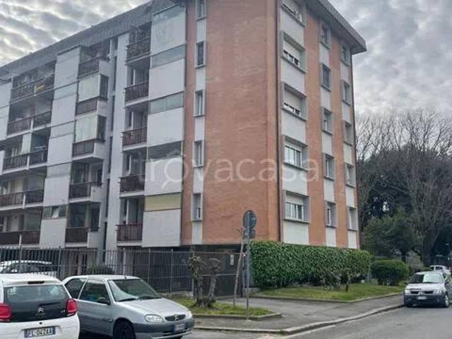 Appartamento in vendita a Firenze via Reims No Number, Europa