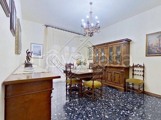 Appartamento in vendita a Firenze via Valdinievole, Novoli