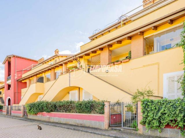 Appartamento in vendita a Fiumicino RM