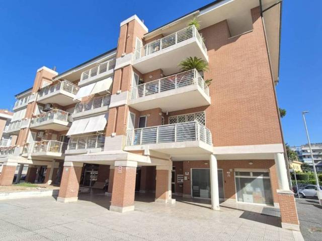 Appartamento in vendita a Fiumicino RM