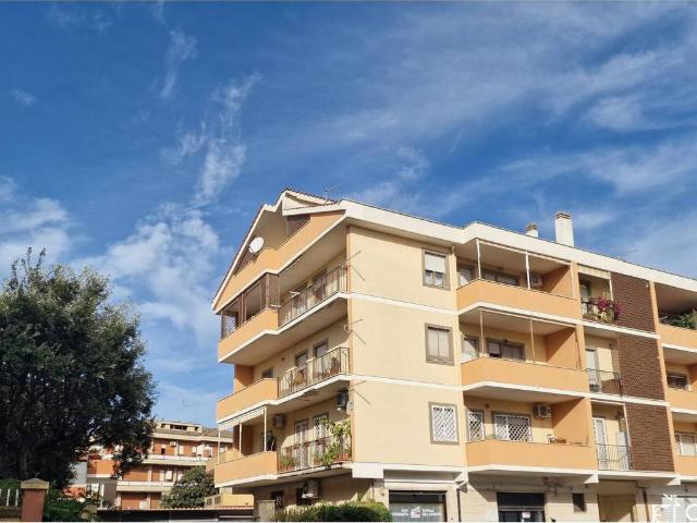 Appartamento in vendita a Fiumicino RM