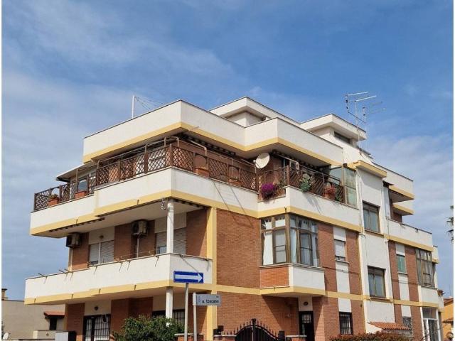 Appartamento in vendita a Fiumicino RM