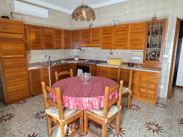 Appartamento in vendita a Floridia SR