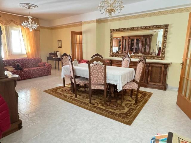 Appartamento in vendita a Floridia SR