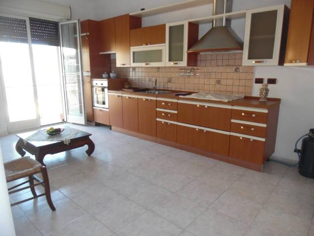 Appartamento in vendita a Floridia SR