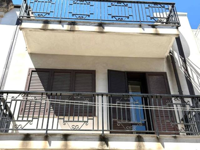 Appartamento in vendita a Floridia SR