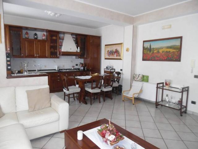 Appartamento in vendita a Floridia SR