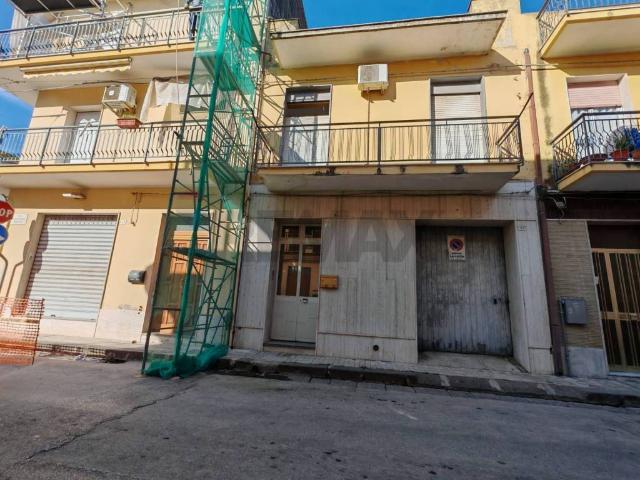 Appartamento in vendita a Floridia SR