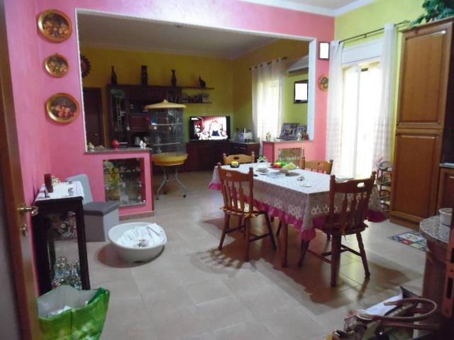 Appartamento in vendita a Floridia SR